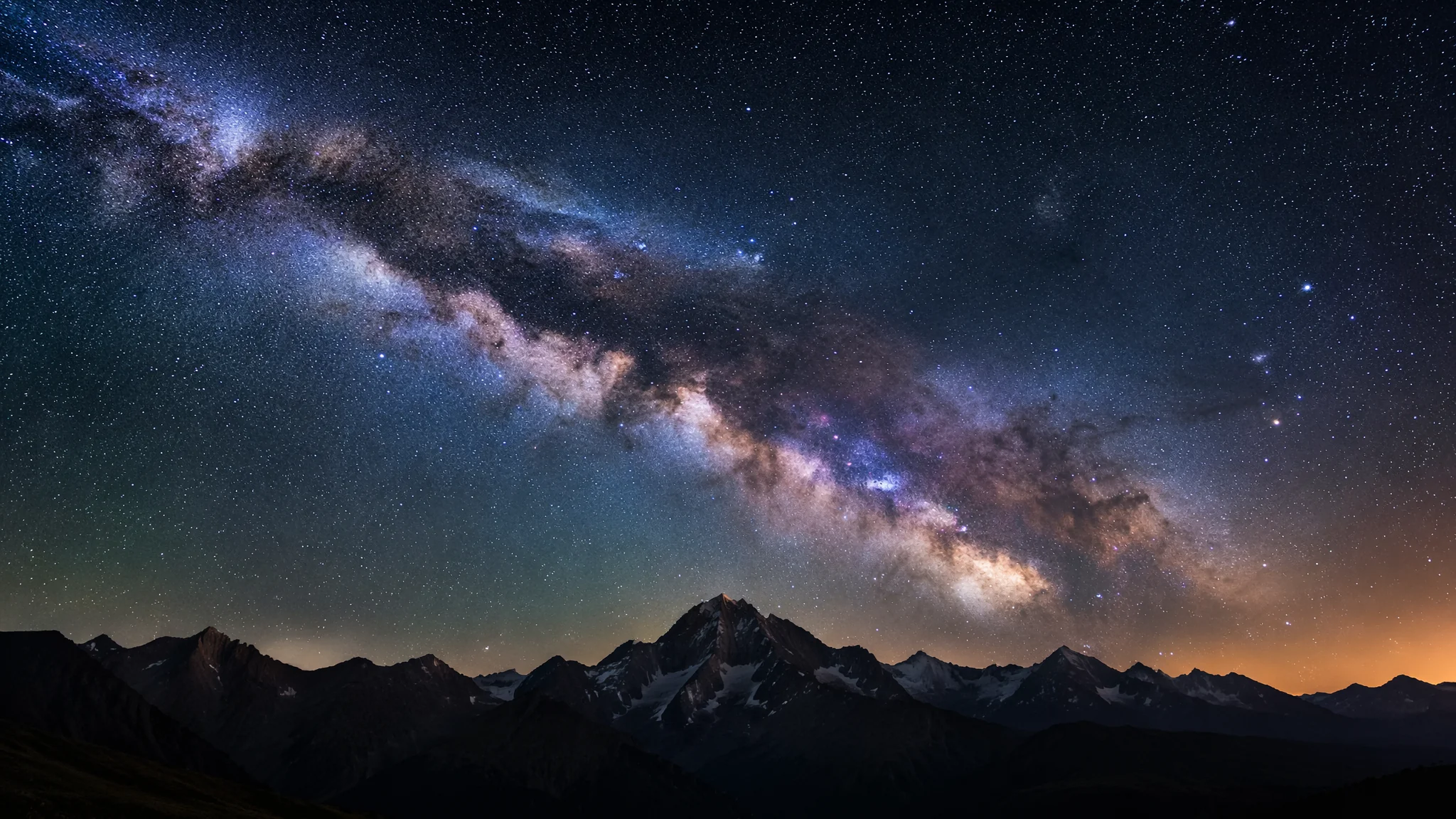 AI星空绘画教程：从银河拱桥到星轨摄影的全套夜空Prompt与天文知识