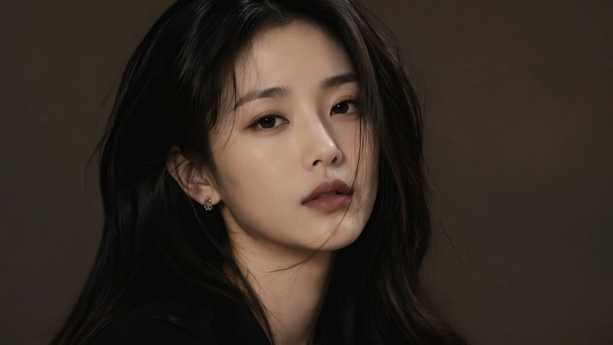 AI黑发女性绘画：东方黑长直秀发与温婉气质的女性角色视觉